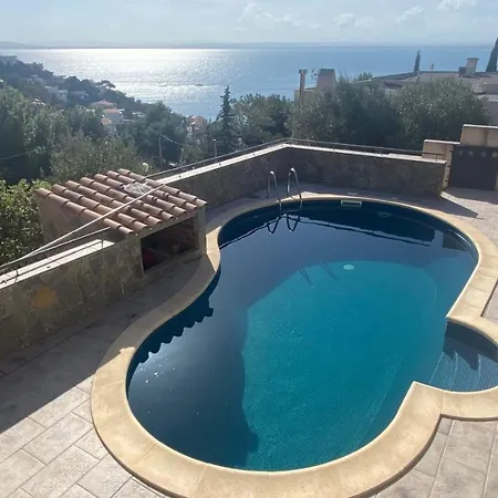 Familiale Piscine Privee Et Magnifique Vue