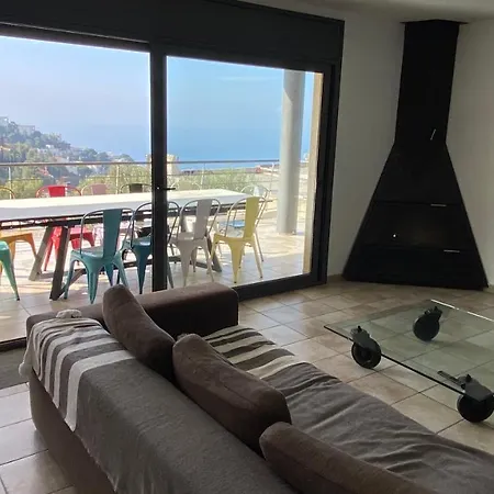 Familiale Piscine Privee Et Magnifique Vue Villa
